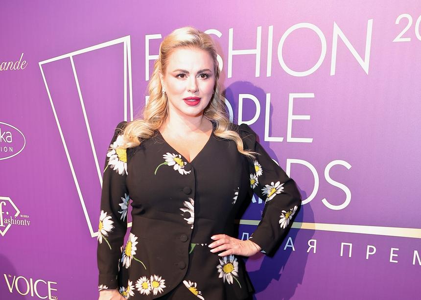 «Есть люди, которые значительнее внесли вклад в культуру»: Яна Поплавская высказалась о медали Анны Семенович