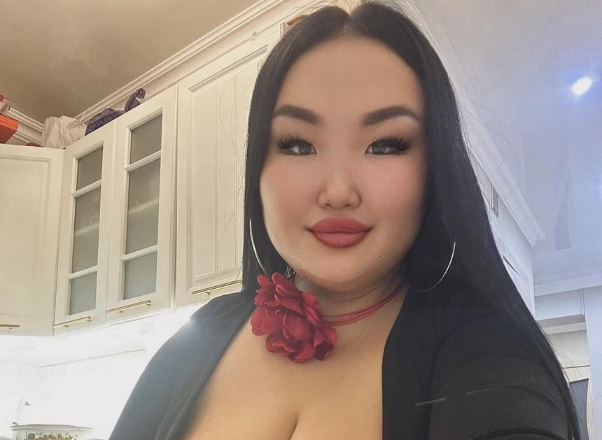 Блогерша Анжелика Протодьяконова выпрыгнула из окна, спасаясь от избиений парня