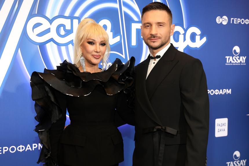 «А что ты прикрываешь? Ой-ой-ой!»: Лазарев высмеял Кудрявцеву, ставшую брюнеткой