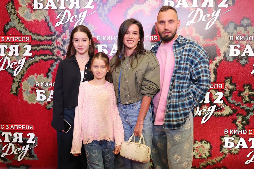 «Рожать никогда не поздно»: Ксения Бородина задумалась о беременности после 40 лет