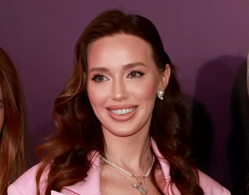 «Деньги на ветер»: супруга Дмитрия Тарасова освоила новую профессию, отучившись в медуниверситете