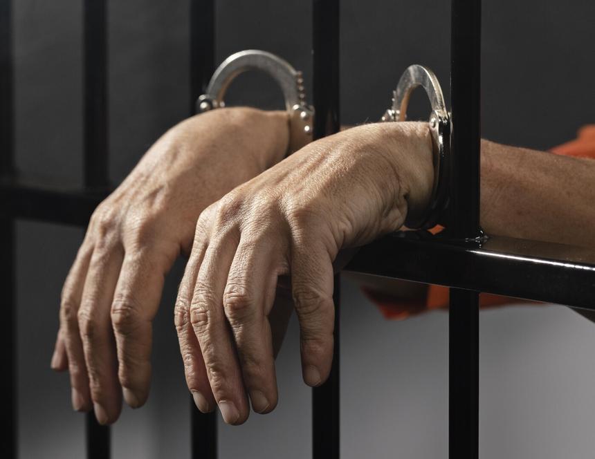 Приглашал девушек работать нянями для сына, запирал и насиловал: в Подмосковье задержали серийного маньяка