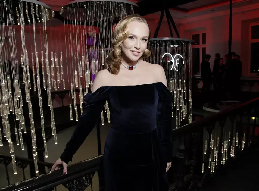 Тайно вернулась в Россию? Жену Меладзе Альбину Джанабаеву заметили в Москве