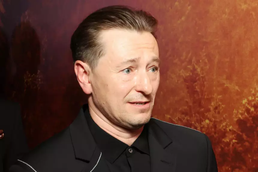 «В шоке после звонка Галкину*»: Сергей Безруков сделал неожиданное заявление после видеообращения