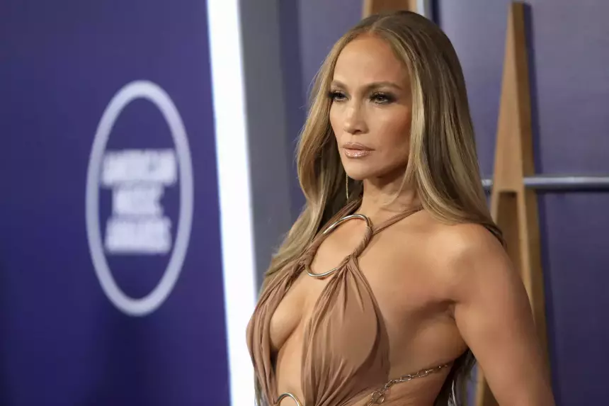 Дженнифер Лопес завершила 27-летний конфликт с Гвинет Пэлтроу