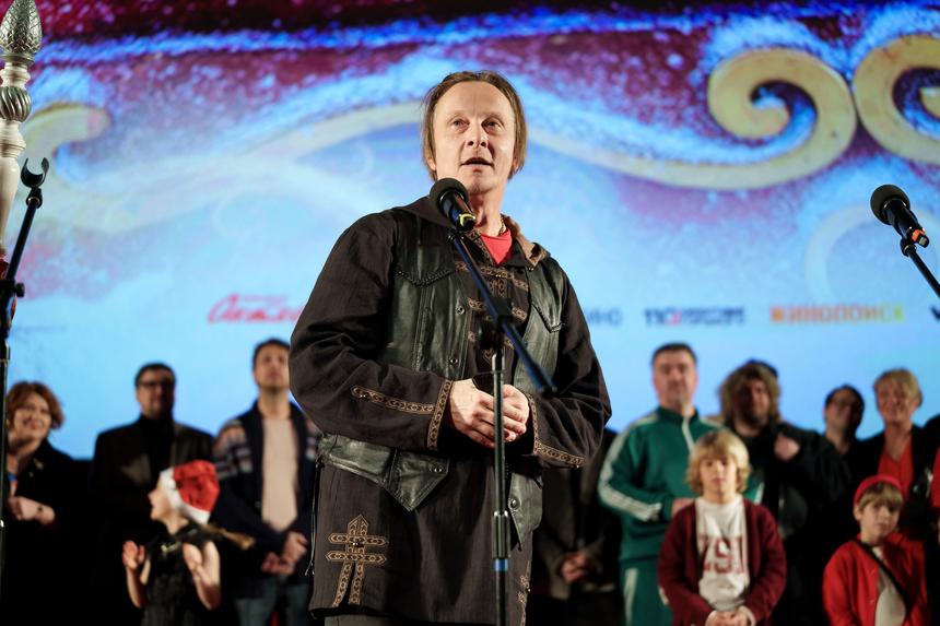 «Считаю себя не лучшим дедушкой»: Иван Охлобыстин о съемках с детьми, Кристине Асмус и внуках