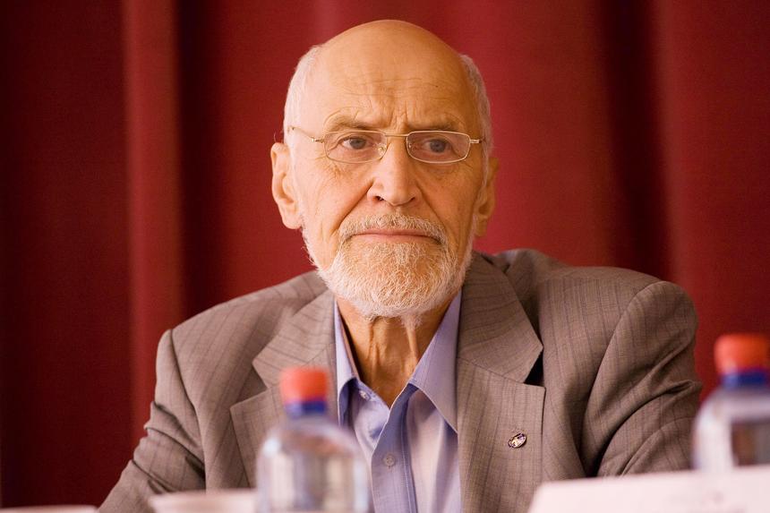 Борющийся с раком 88-летний Николай Дроздов вышел в ремиссию