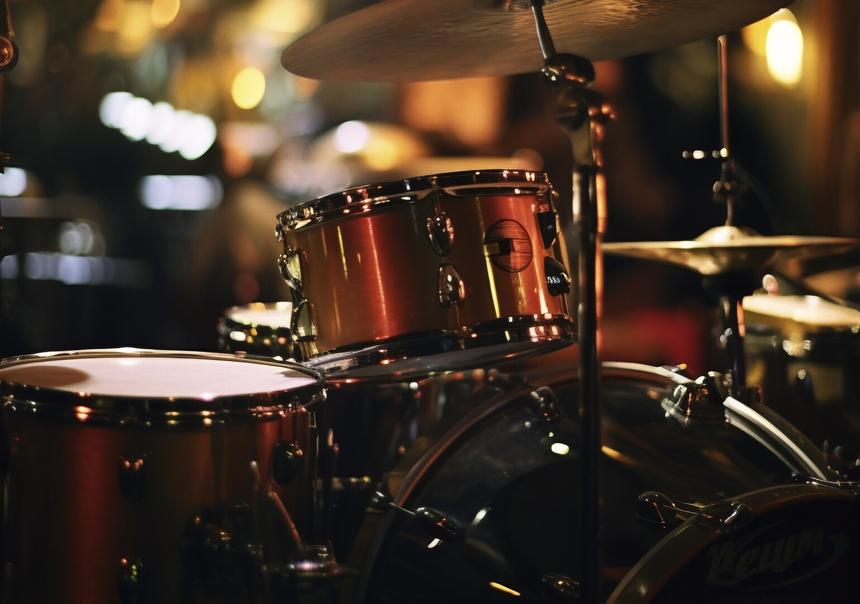 Экс-барабанщик австралийской рок-группы Flinch Питер Макфарлейн умер от инсульта