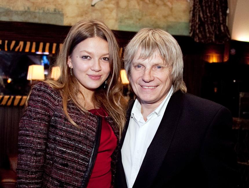 Дочь Виктора Салтыкова вернулась на сцену спустя 8 лет после хейта на «Фабрике звезд»