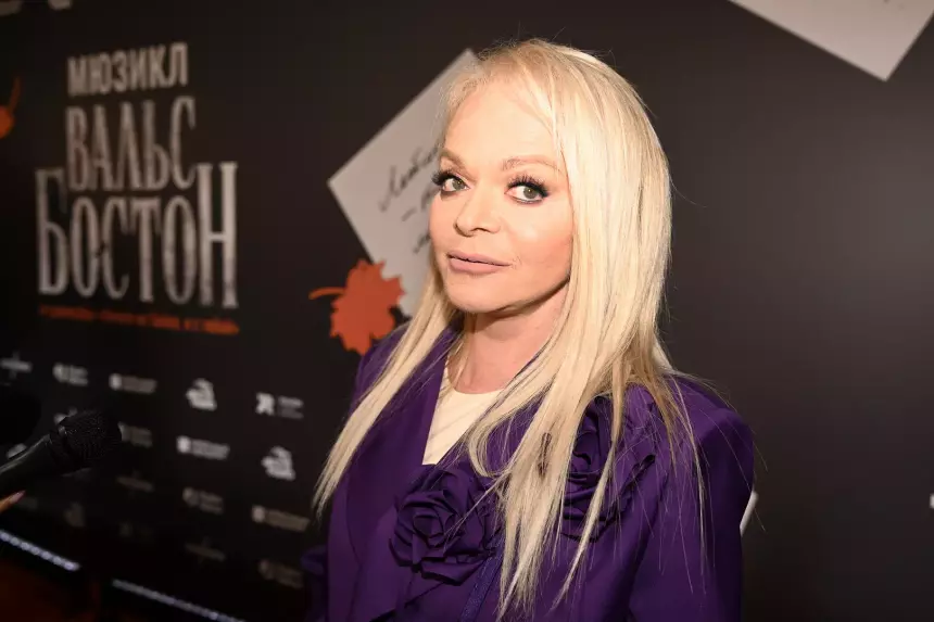 Лариса Долина может лишиться загородного дома из-за долгов