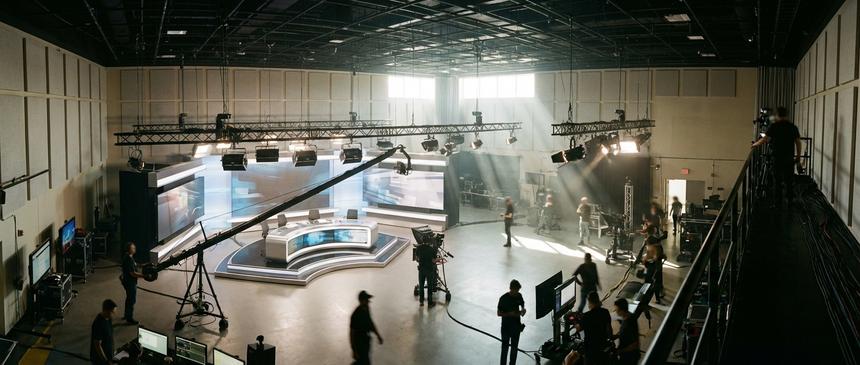 «Универовцы — моя семья»: Виталий Гогунский показал кадры со съемок «Универ. 15 лет спустя»