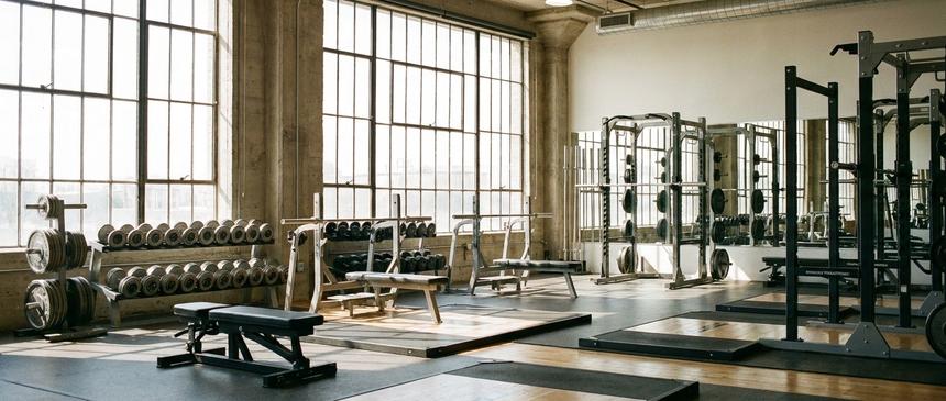 «Вот это банки!»: 49-летний Сергей Бурунов похвастался накачанными бицепсами