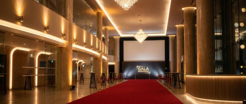 Резко похудела и взволновала фанатов: 42-летняя звезда сериала «Доктор Хаус» появилась на красной дорожке